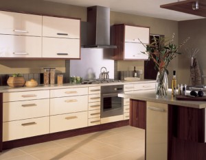 Ultimate Kitchens - Alamfi Cream Gloss